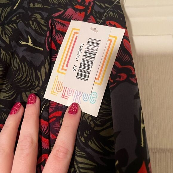 NWT Lularoe Madison Skirt - Roses - Picture 2 of 5